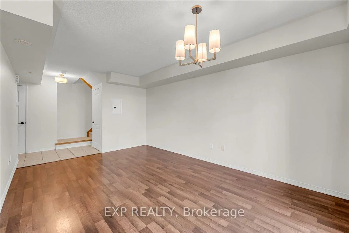 2468, Post, 1015 - RO River Oaks, Oakville