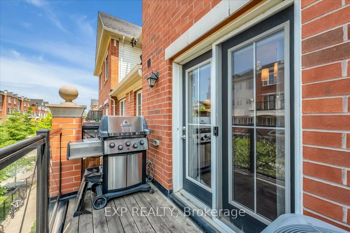 2468, Post, 1015 - RO River Oaks, Oakville