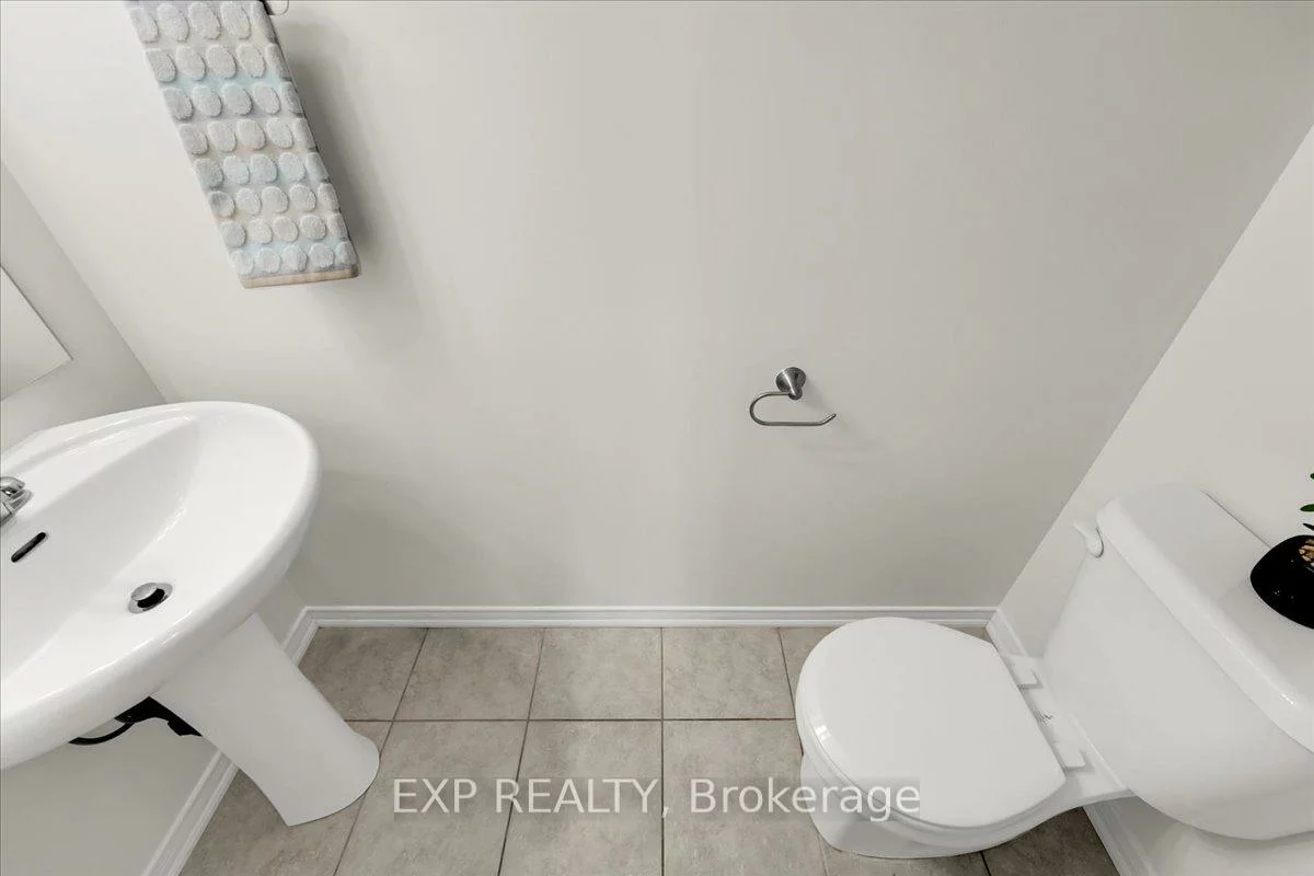 2468, Post, 1015 - RO River Oaks, Oakville