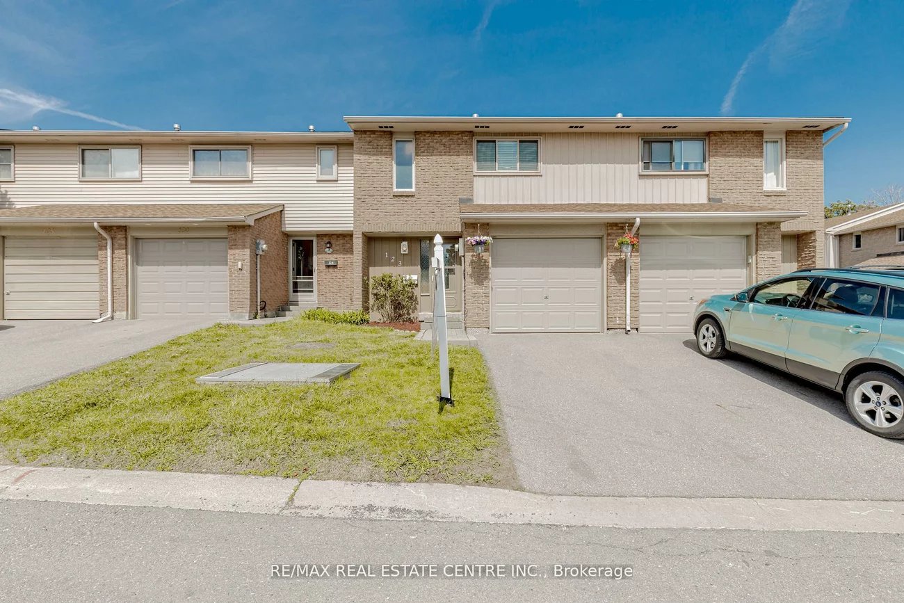 1526, Lancaster, 1005 - FA Falgarwood, Oakville