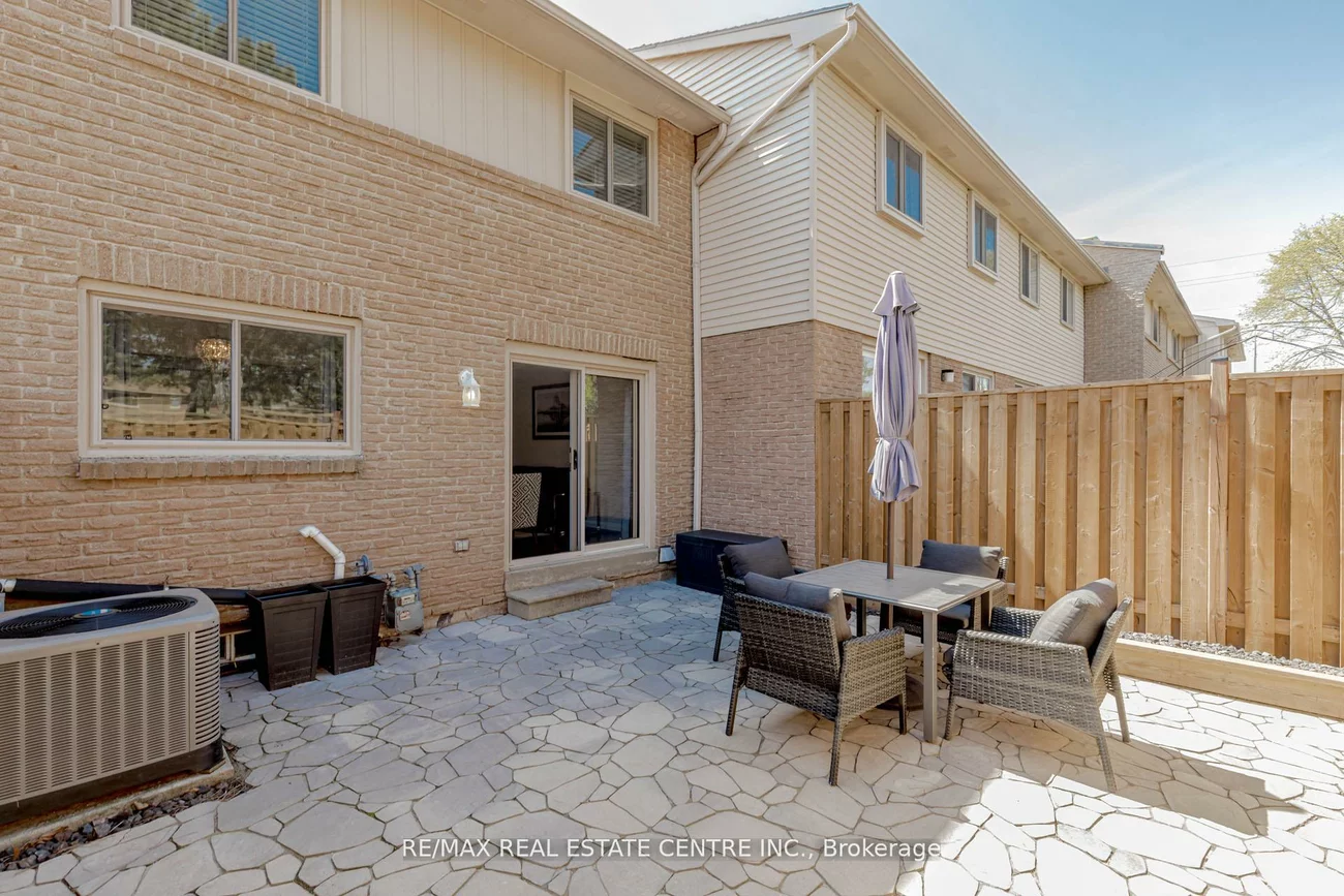 1526, Lancaster, 1005 - FA Falgarwood, Oakville