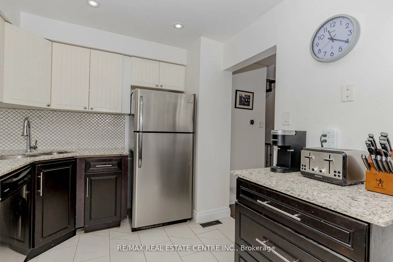 1526, Lancaster, 1005 - FA Falgarwood, Oakville