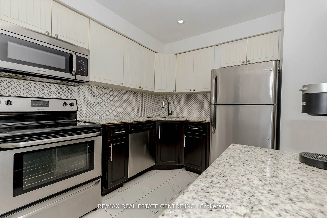 1526, Lancaster, 1005 - FA Falgarwood, Oakville