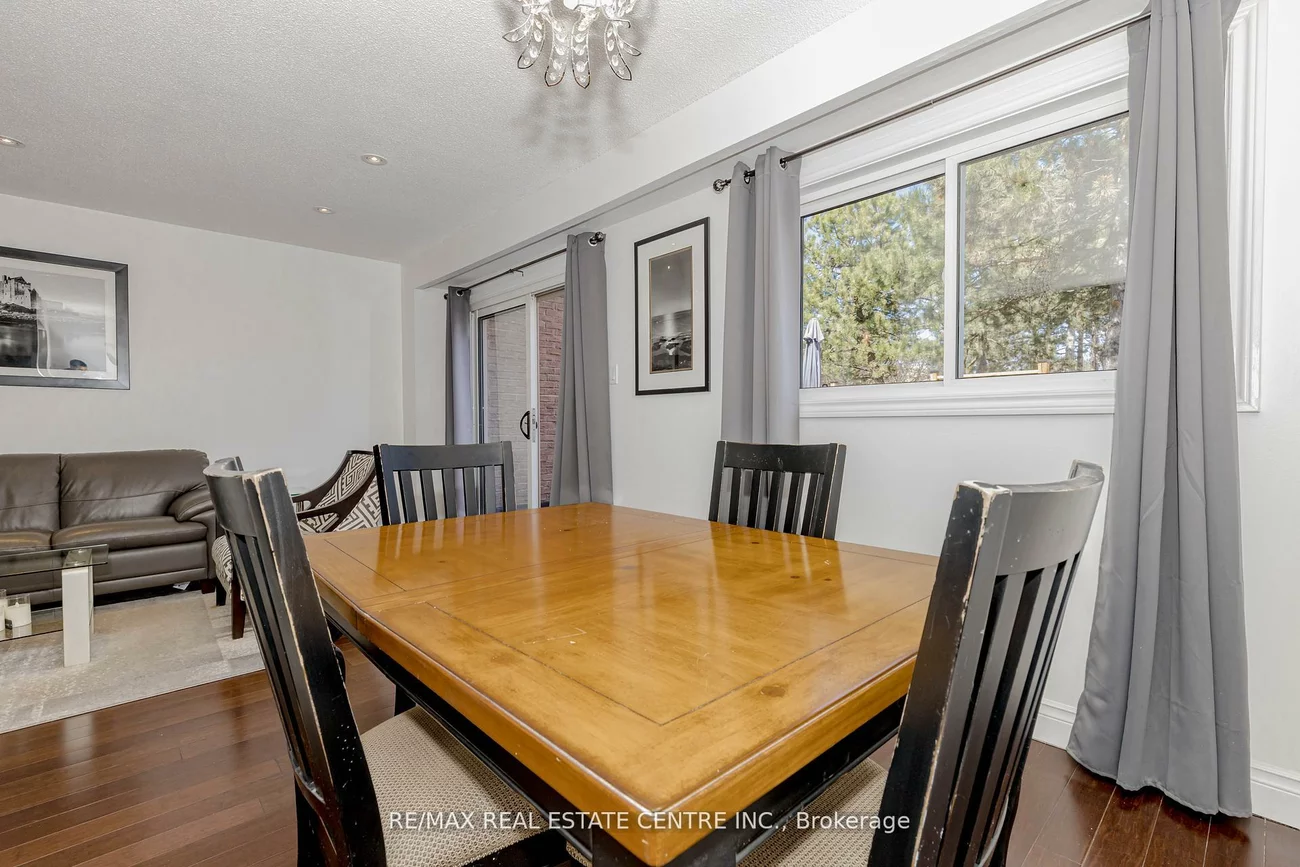 1526, Lancaster, 1005 - FA Falgarwood, Oakville