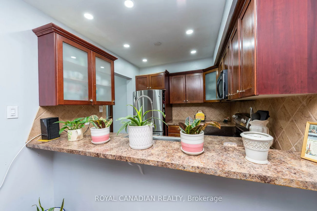 1538, Lancaster, 1005 - FA Falgarwood, Oakville