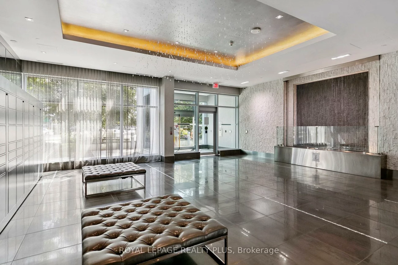 65, Speers, 1014 - QE Queen Elizabeth, Oakville