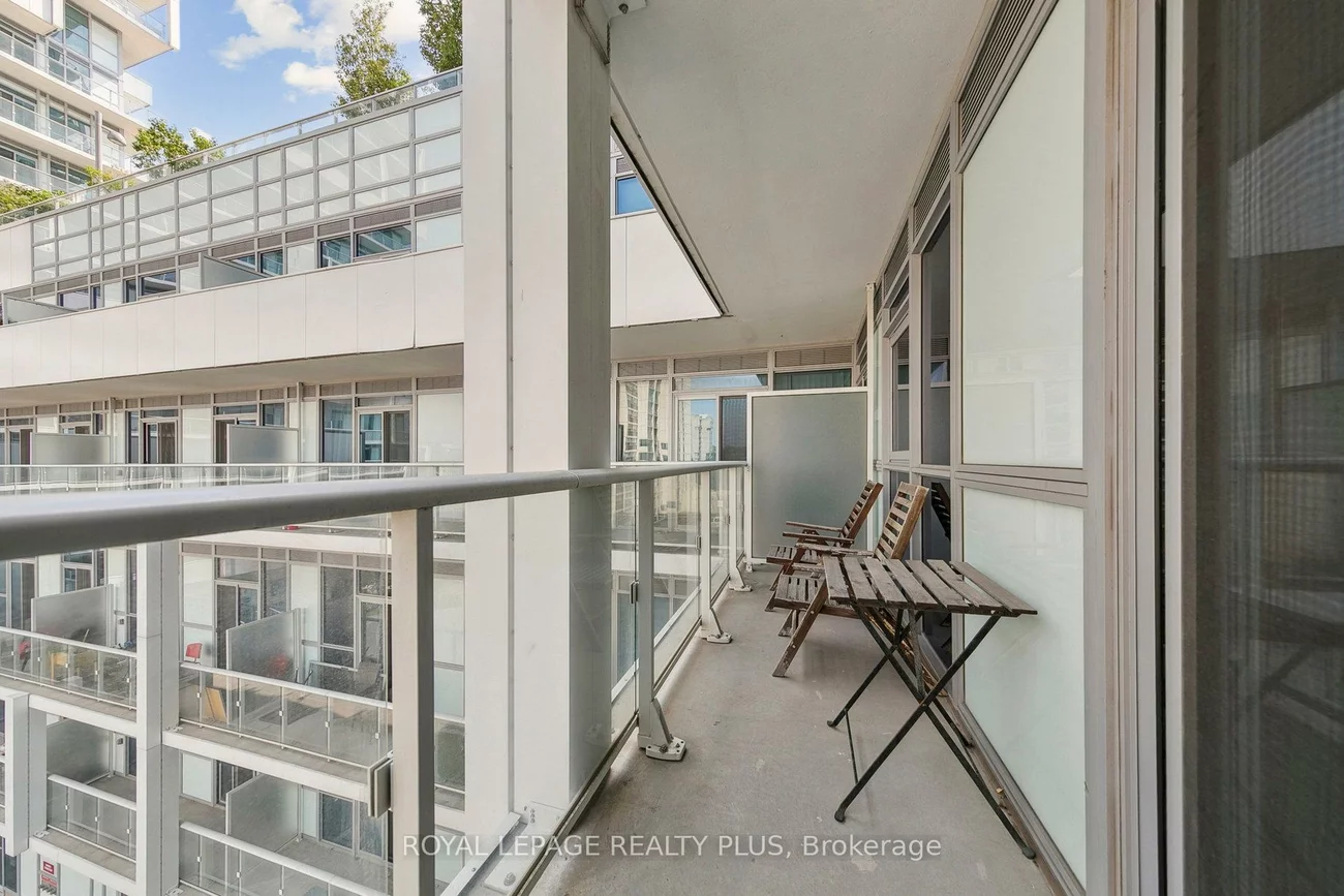 65, Speers, 1014 - QE Queen Elizabeth, Oakville