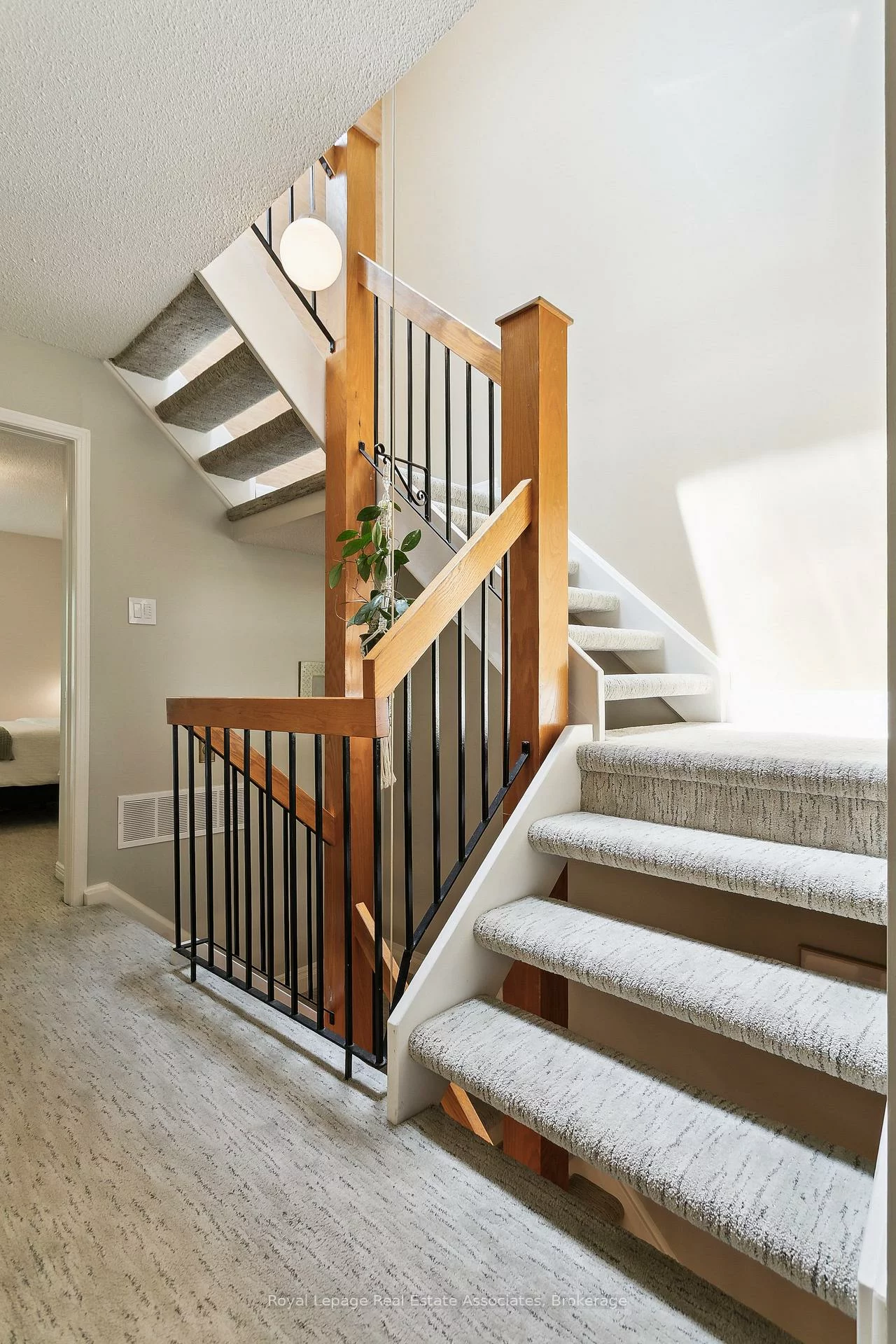 1250, Marlborough, 1003 - CP College Park, Oakville