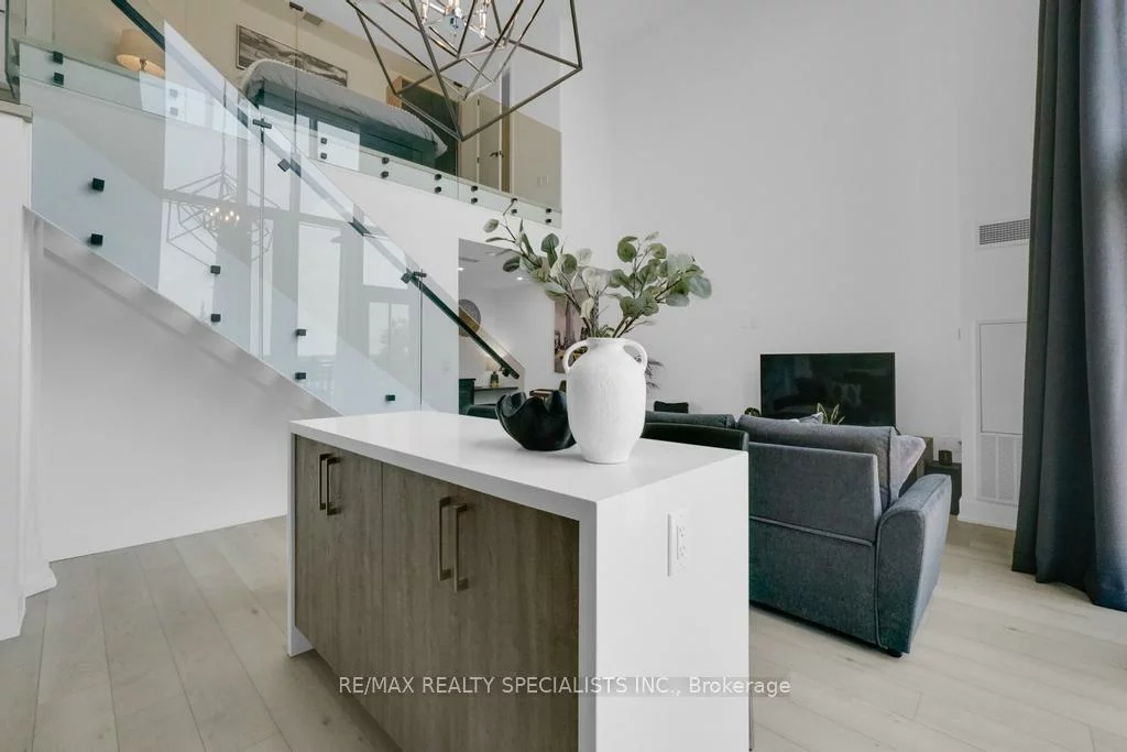 2450, Old Bronte, 1019 - WM Westmount, Oakville