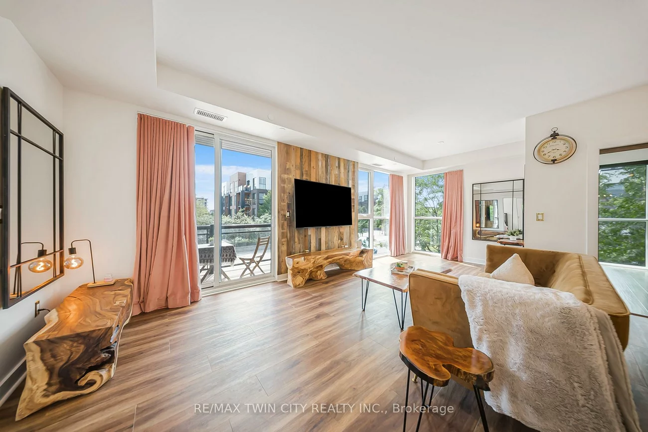 168, SABINA, 1008 - GO Glenorchy, Oakville