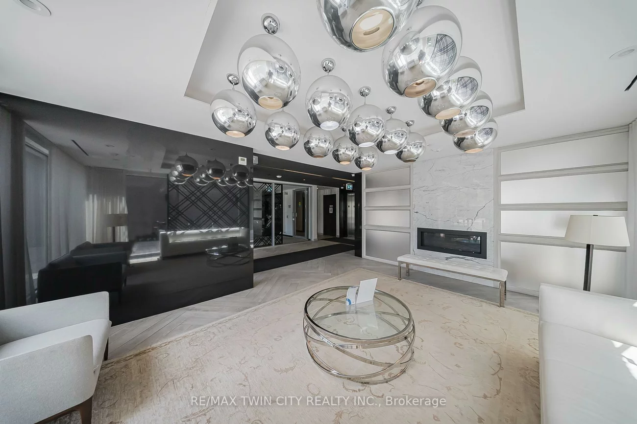 168, SABINA, 1008 - GO Glenorchy, Oakville