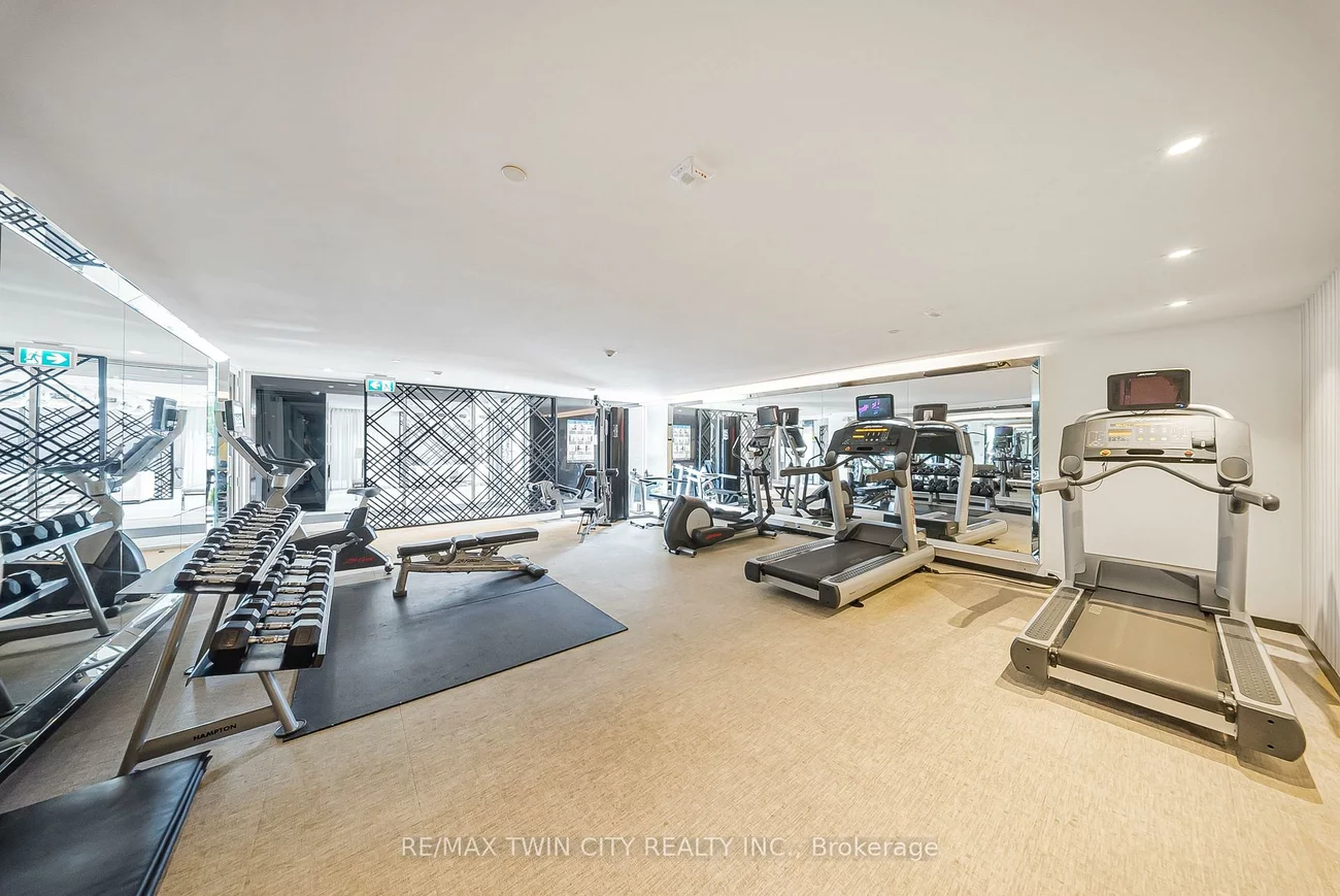 168, SABINA, 1008 - GO Glenorchy, Oakville