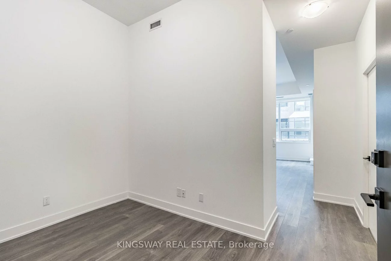 2485, Taunton, 1015 - RO River Oaks, Oakville