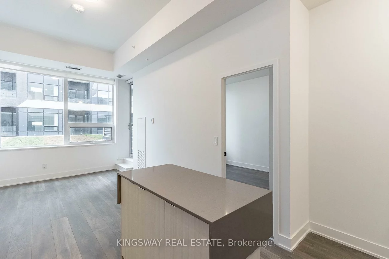 2485, Taunton, 1015 - RO River Oaks, Oakville
