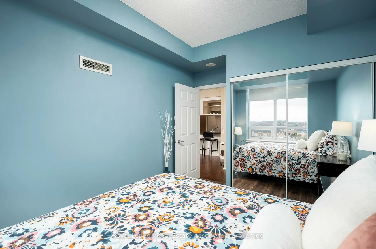 2325, Central Park, 1015 - RO River Oaks, Oakville
