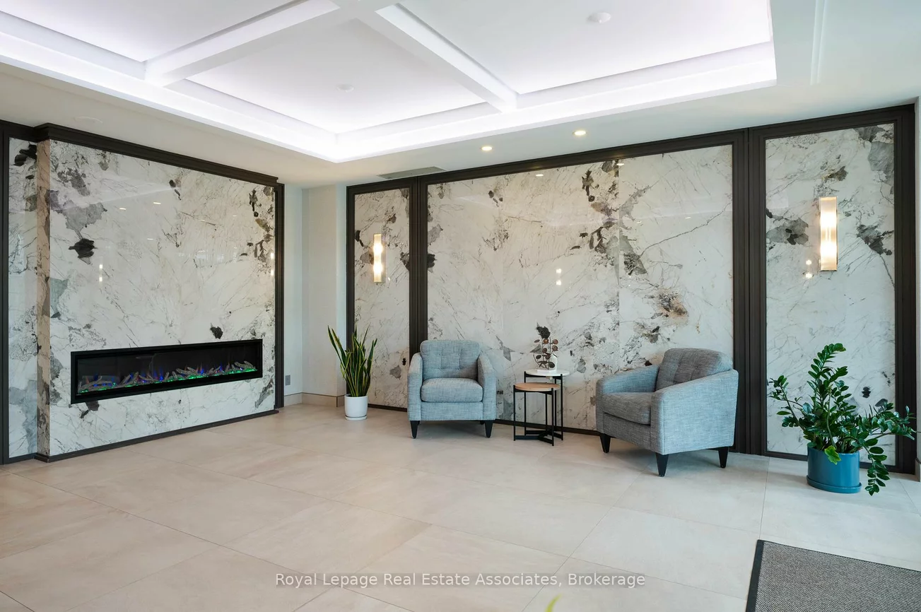 2325, Central Park, 1015 - RO River Oaks, Oakville