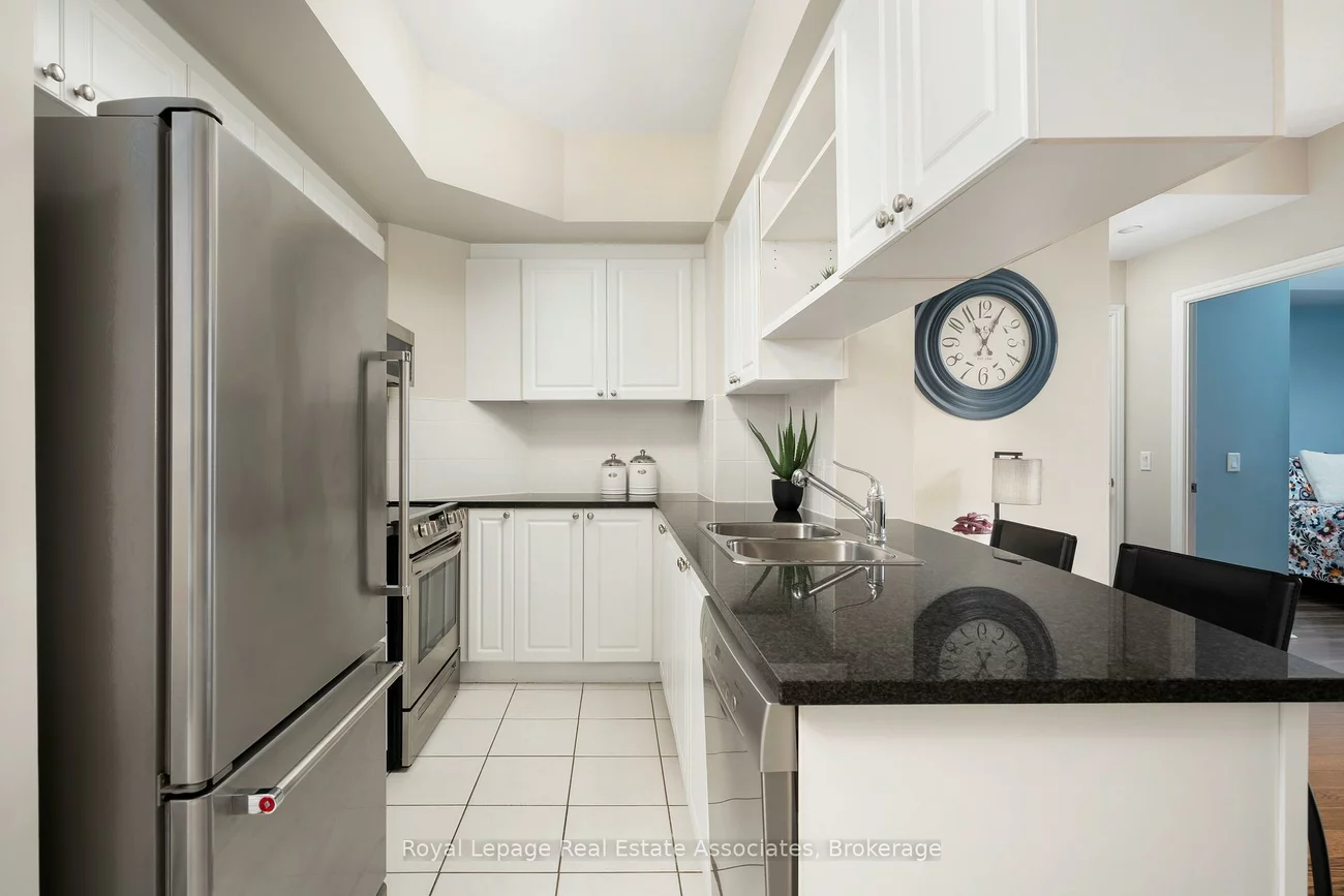 2325, Central Park, 1015 - RO River Oaks, Oakville