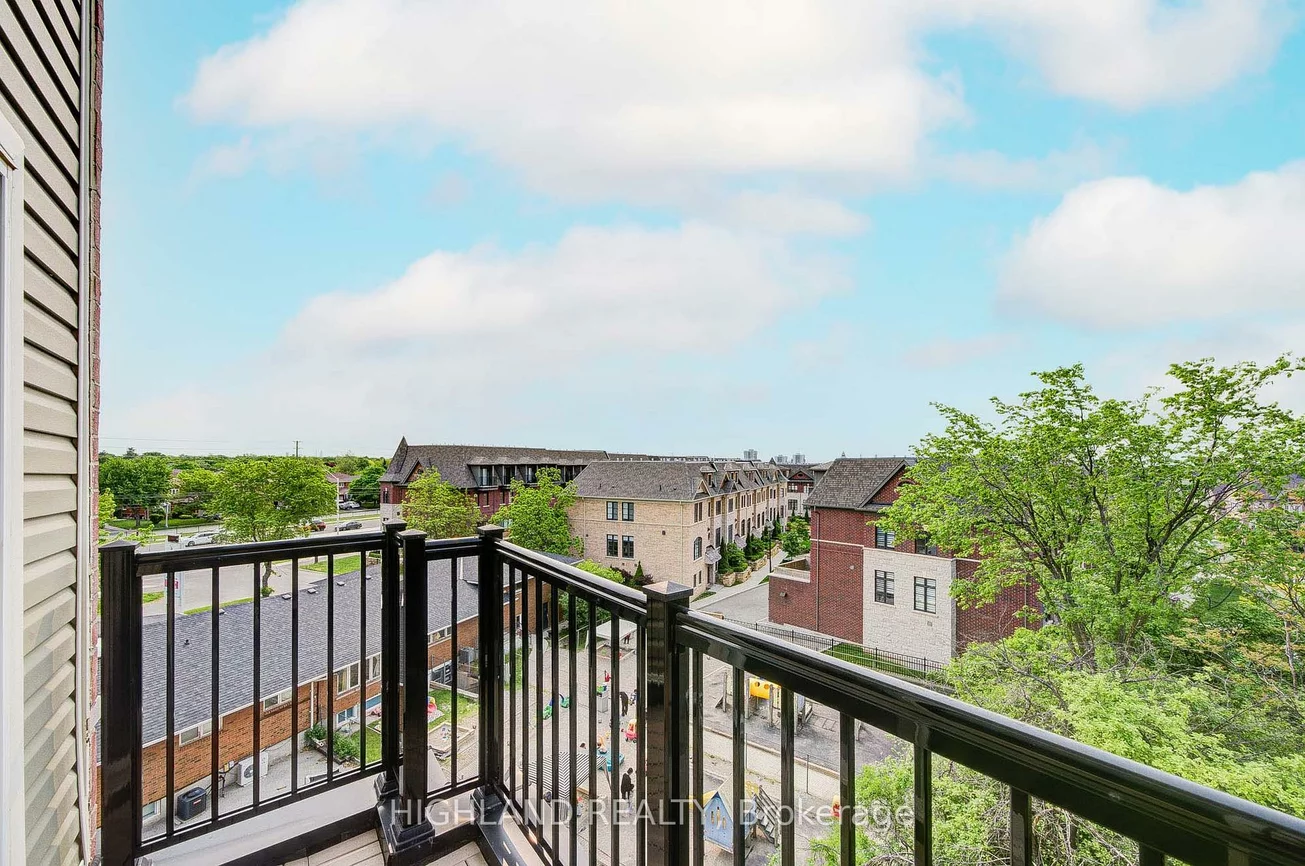 2199, Lillykin, 1015 - RO River Oaks, Oakville