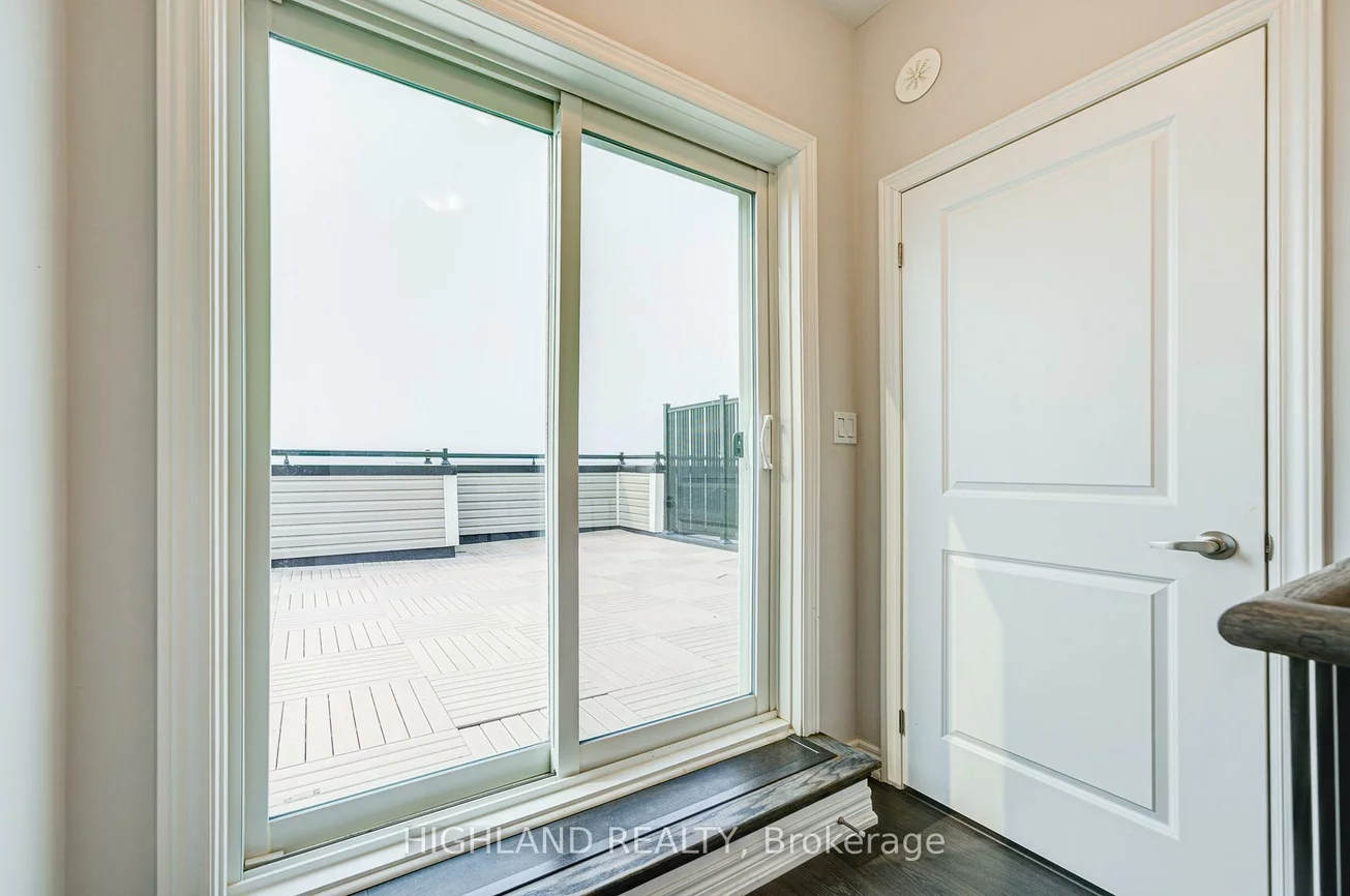 2199, Lillykin, 1015 - RO River Oaks, Oakville