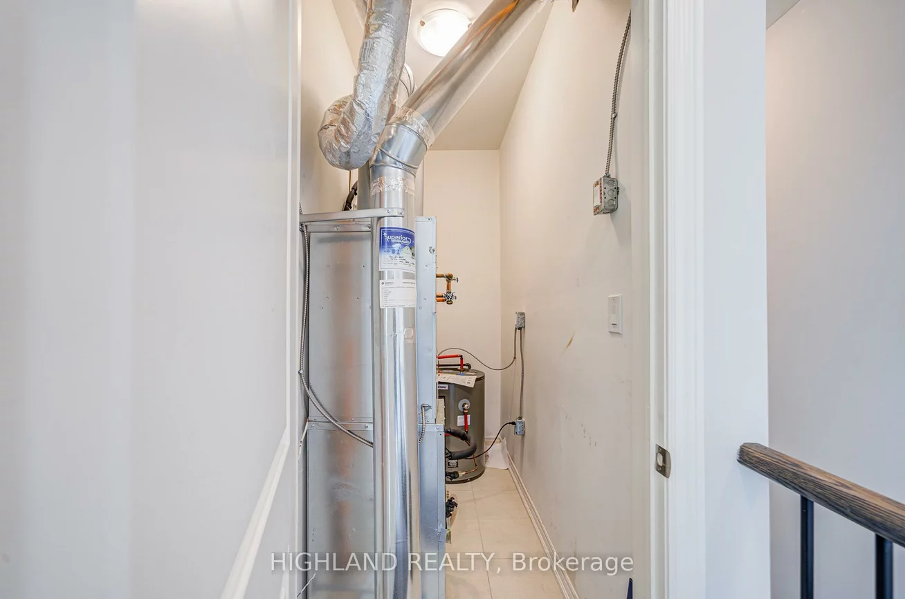 2199, Lillykin, 1015 - RO River Oaks, Oakville