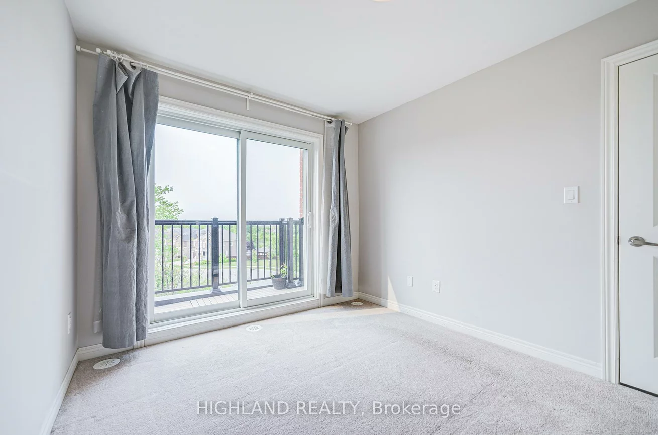 2199, Lillykin, 1015 - RO River Oaks, Oakville