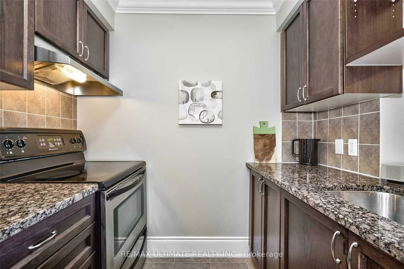 2325, Central Park, 1015 - RO River Oaks, Oakville