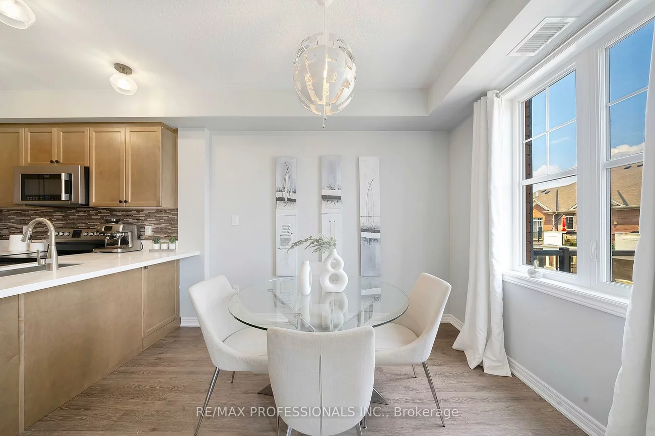 2339, Sawgrass, 1015 - RO River Oaks, Oakville