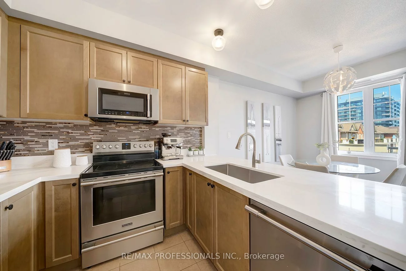 2339, Sawgrass, 1015 - RO River Oaks, Oakville