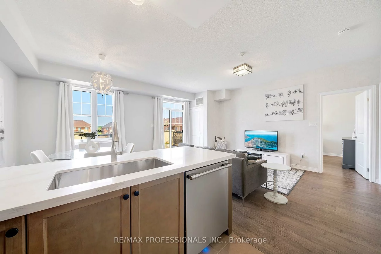 2339, Sawgrass, 1015 - RO River Oaks, Oakville