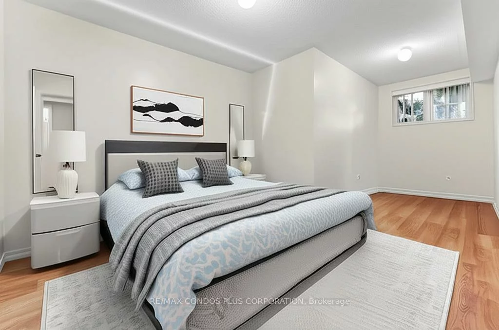2488, Post, 1015 - RO River Oaks, Oakville