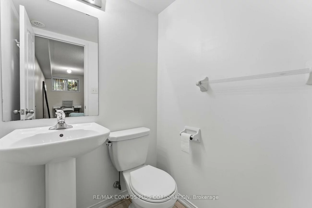 2488, Post, 1015 - RO River Oaks, Oakville