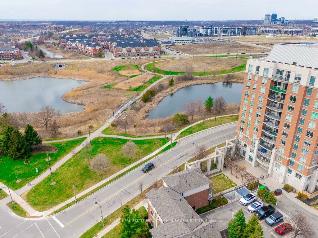 2303, Central Park, 1015 - RO River Oaks, Oakville
