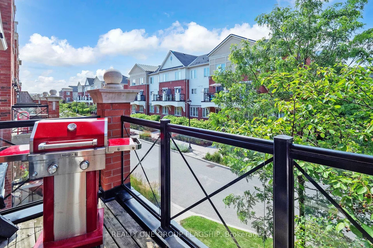 2472, Post, 1015 - RO River Oaks, Oakville