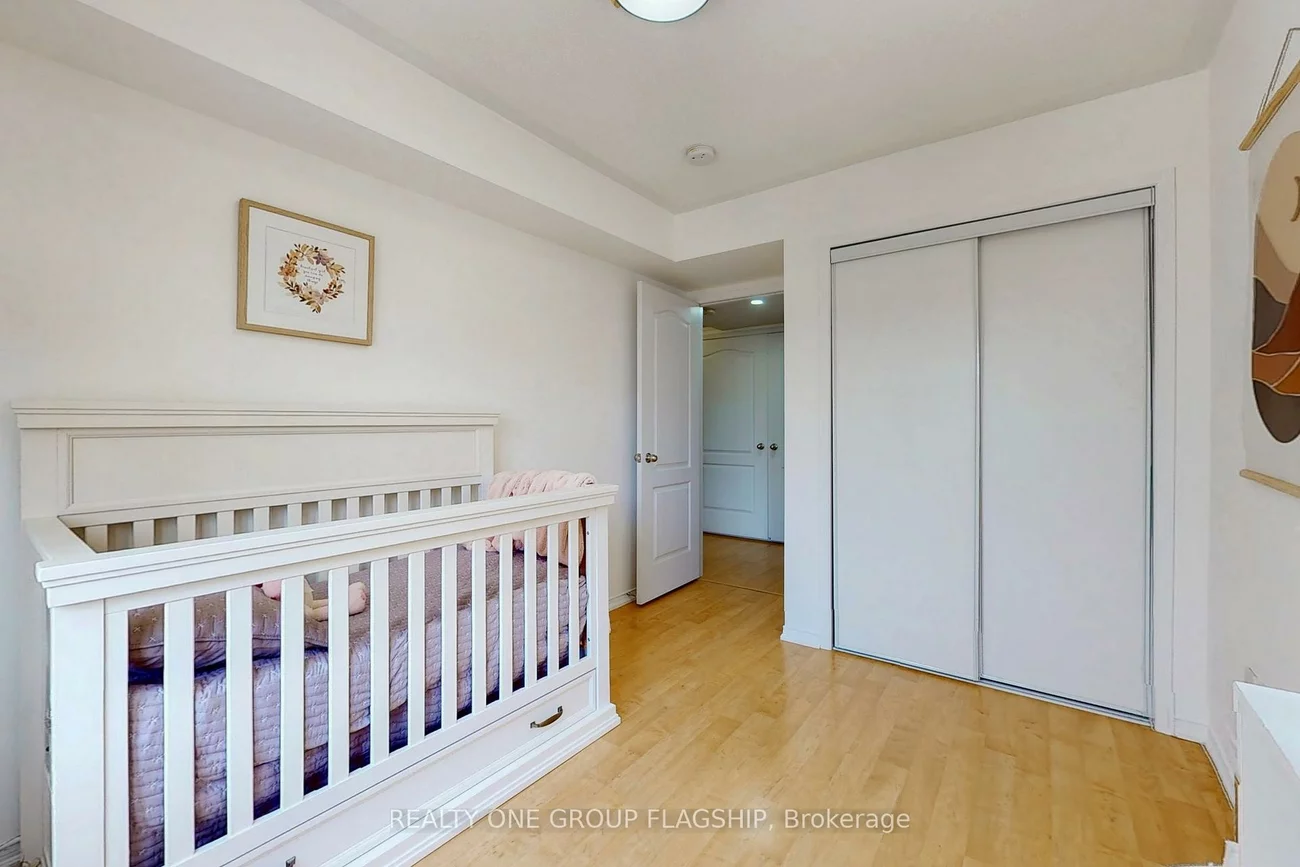 2472, Post, 1015 - RO River Oaks, Oakville