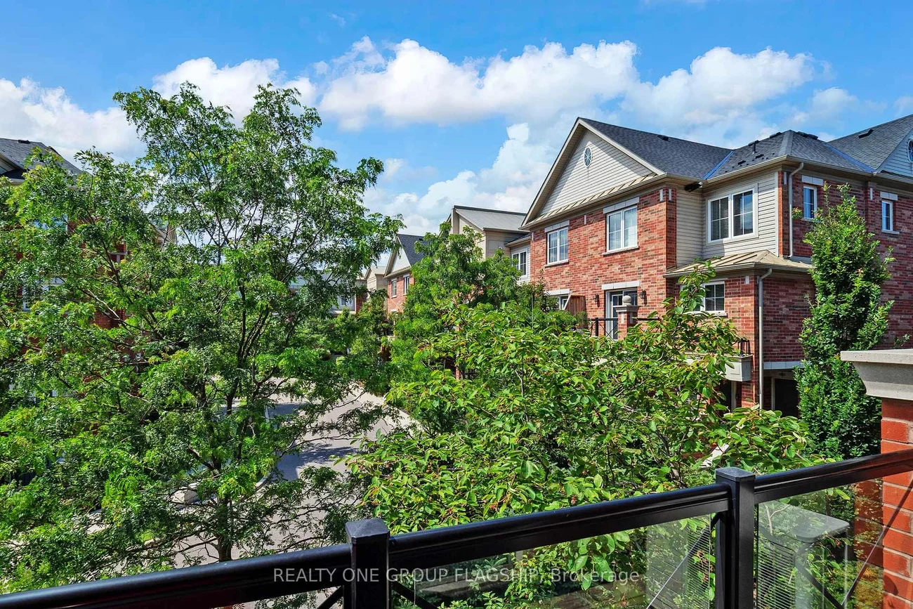 2472, Post, 1015 - RO River Oaks, Oakville