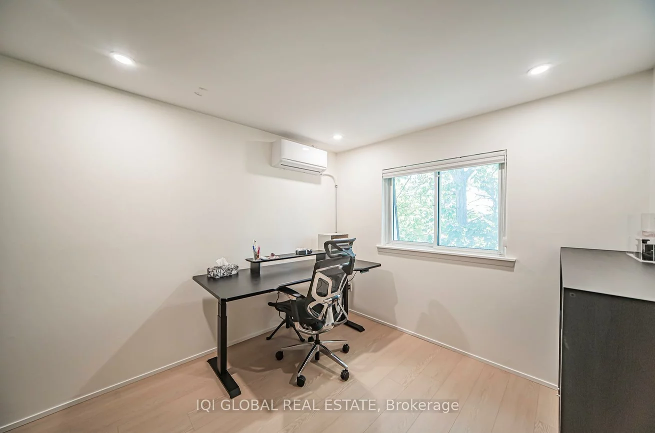 1270, Gainsborough, 1005 - FA Falgarwood, Oakville