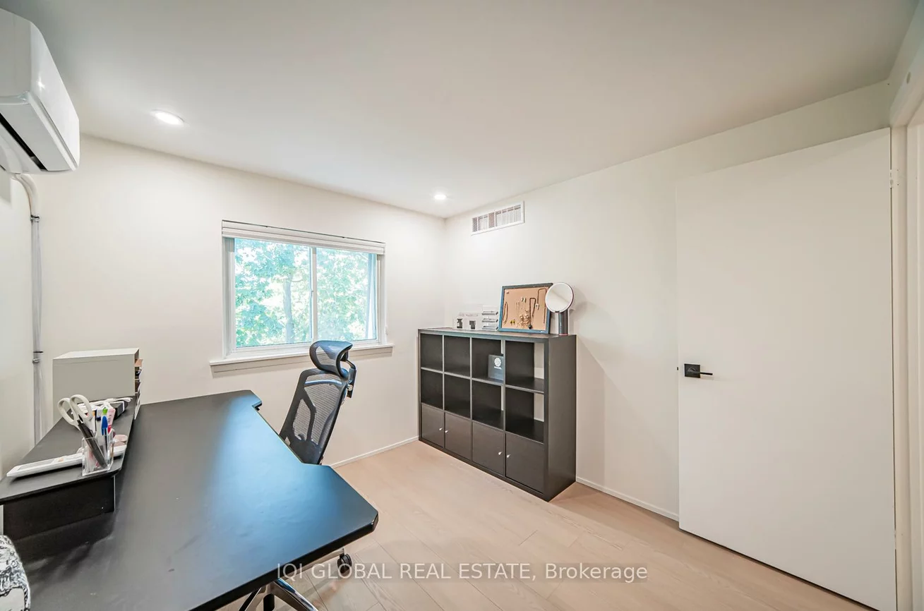 1270, Gainsborough, 1005 - FA Falgarwood, Oakville