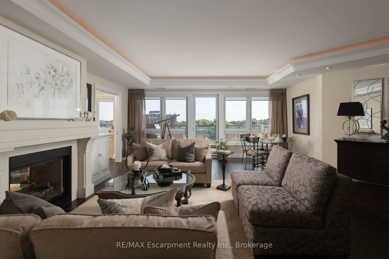 111, Forsythe, 1002 - CO Central, Oakville