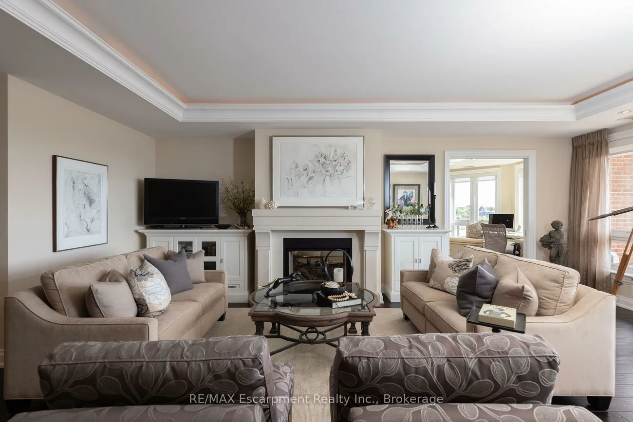 111, Forsythe, 1002 - CO Central, Oakville