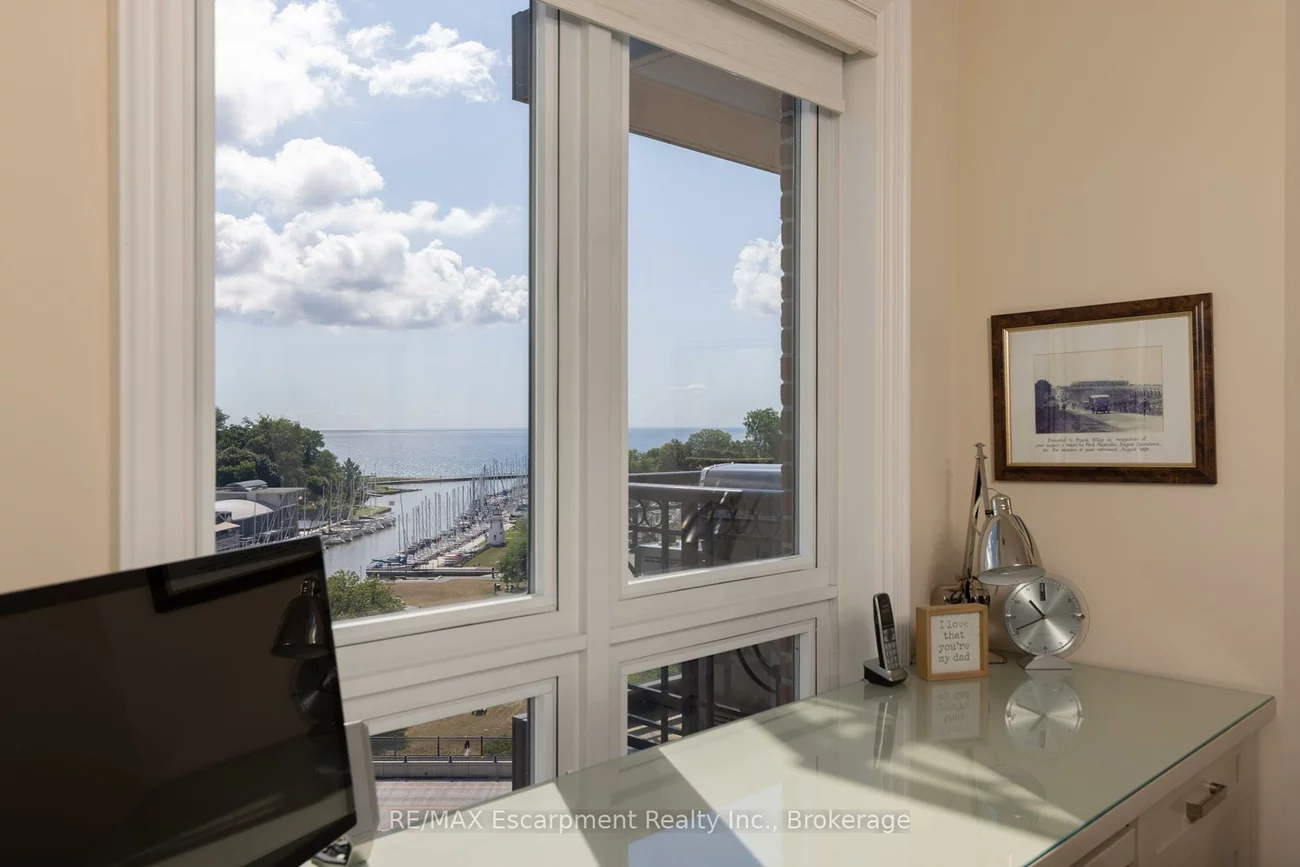 111, Forsythe, 1002 - CO Central, Oakville