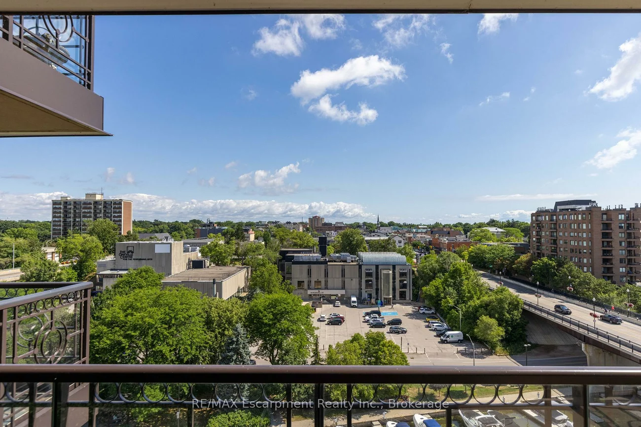 111, Forsythe, 1002 - CO Central, Oakville