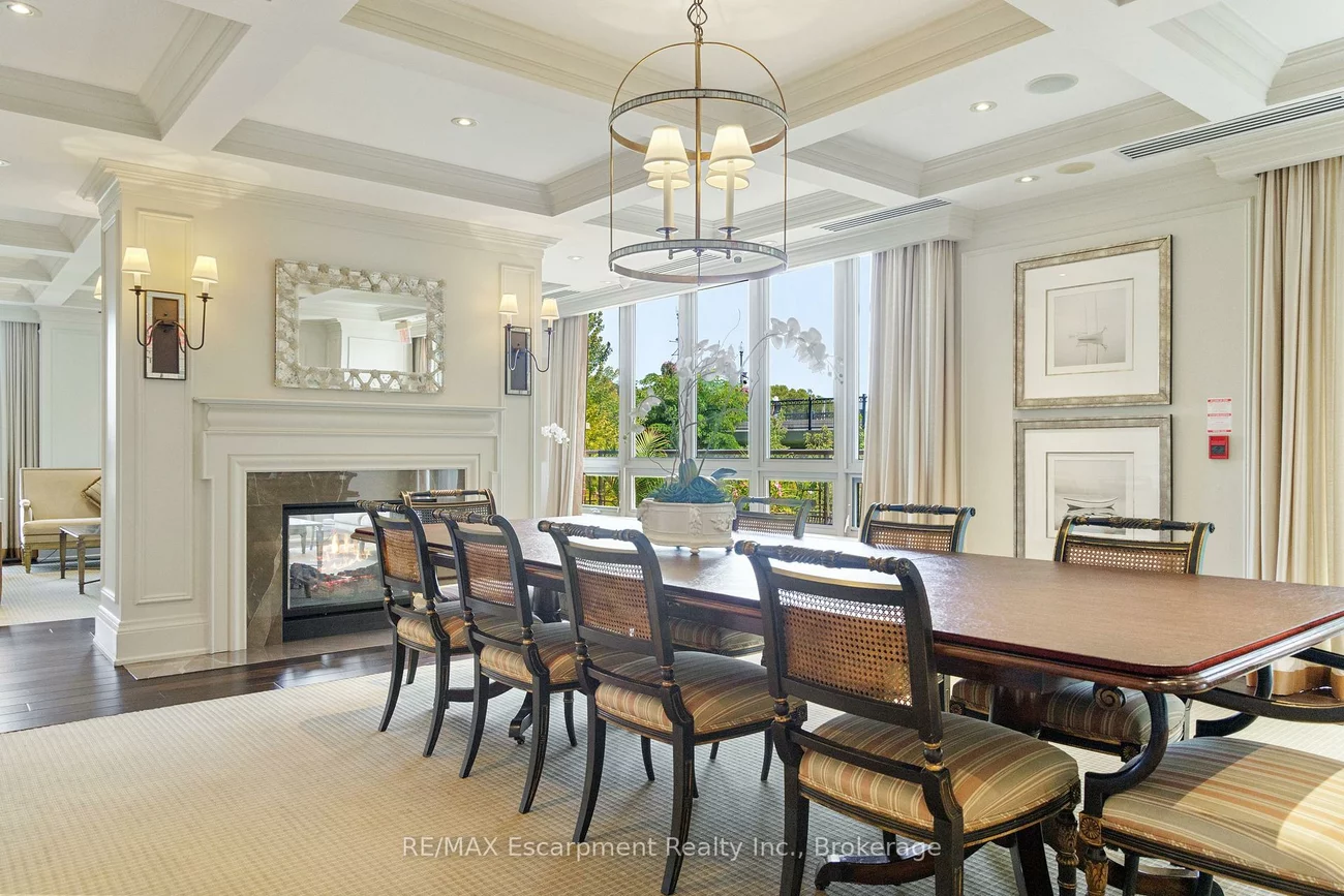 111, Forsythe, 1002 - CO Central, Oakville