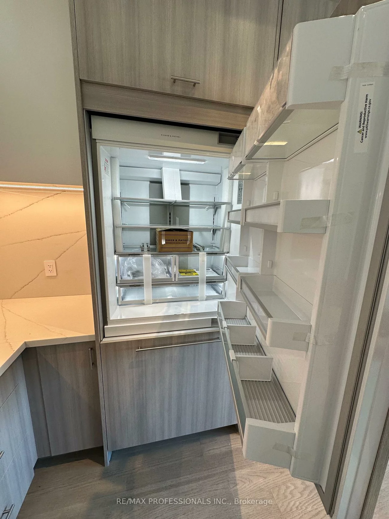 123, Maurice, 1002 - CO Central, Oakville