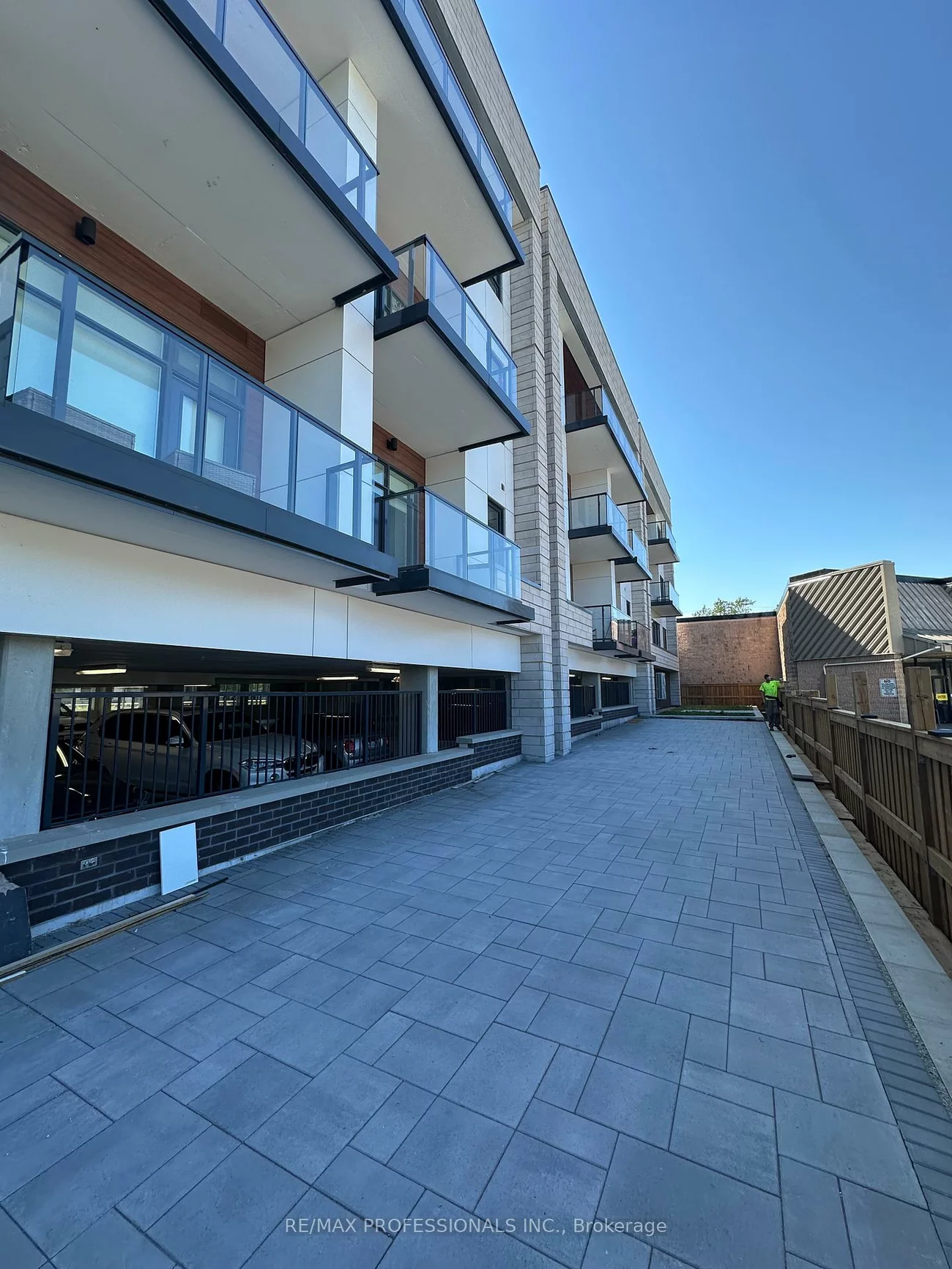123, Maurice, 1002 - CO Central, Oakville