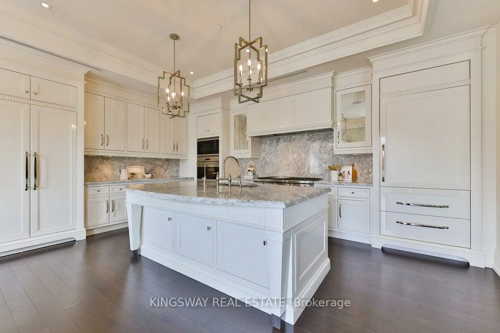 300, Randall, 1013 - OO Old Oakville, Oakville