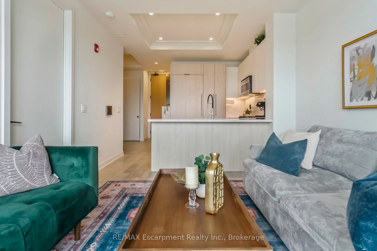 123, Maurice, 1002 - CO Central, Oakville