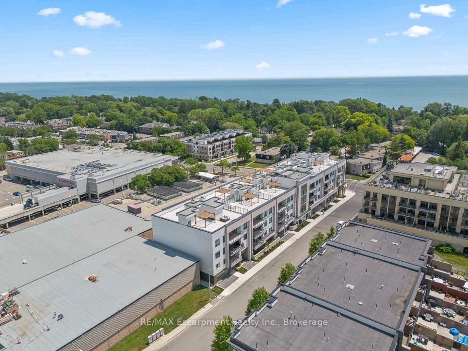123, Maurice, 1002 - CO Central, Oakville