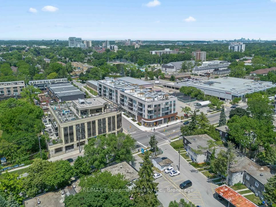 123, Maurice, 1002 - CO Central, Oakville