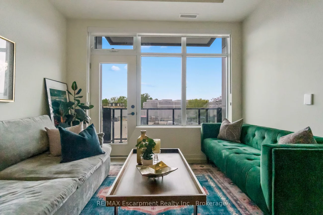 123, Maurice, 1002 - CO Central, Oakville