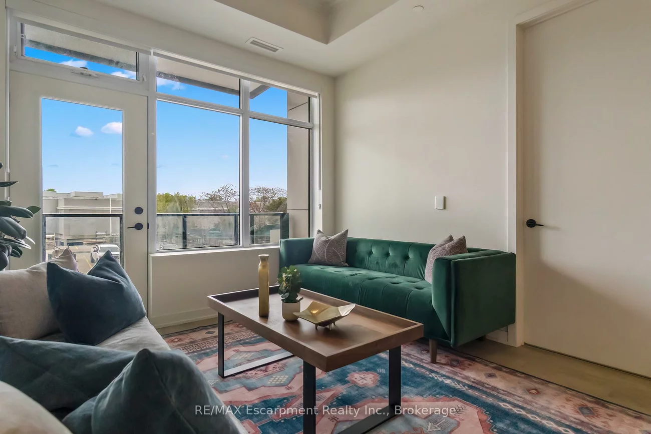 123, Maurice, 1002 - CO Central, Oakville